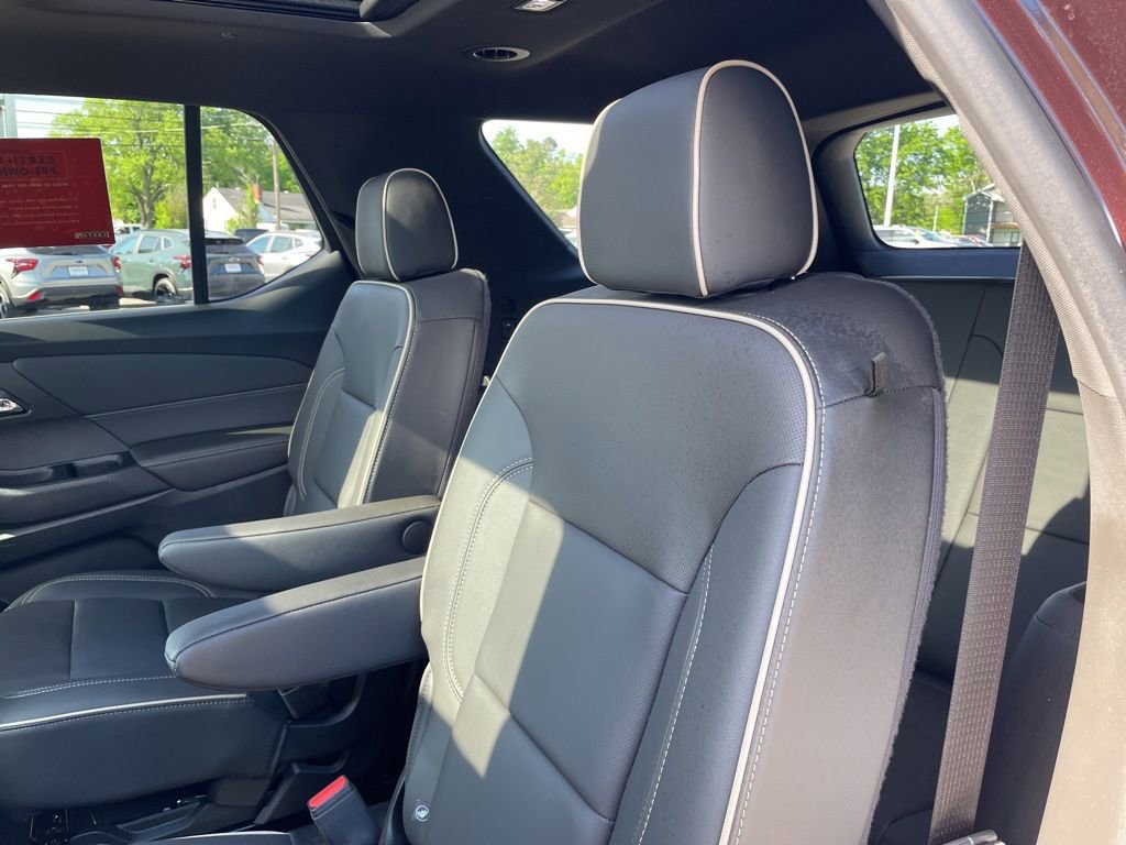 Used 2023 Chevrolet Traverse Premier AWD/4WD image 44