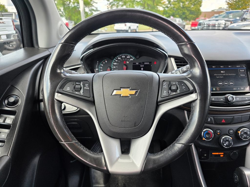 Certified 2018 Chevrolet Trax LT w/ LT Convenience Package AWD/4WD image 14
