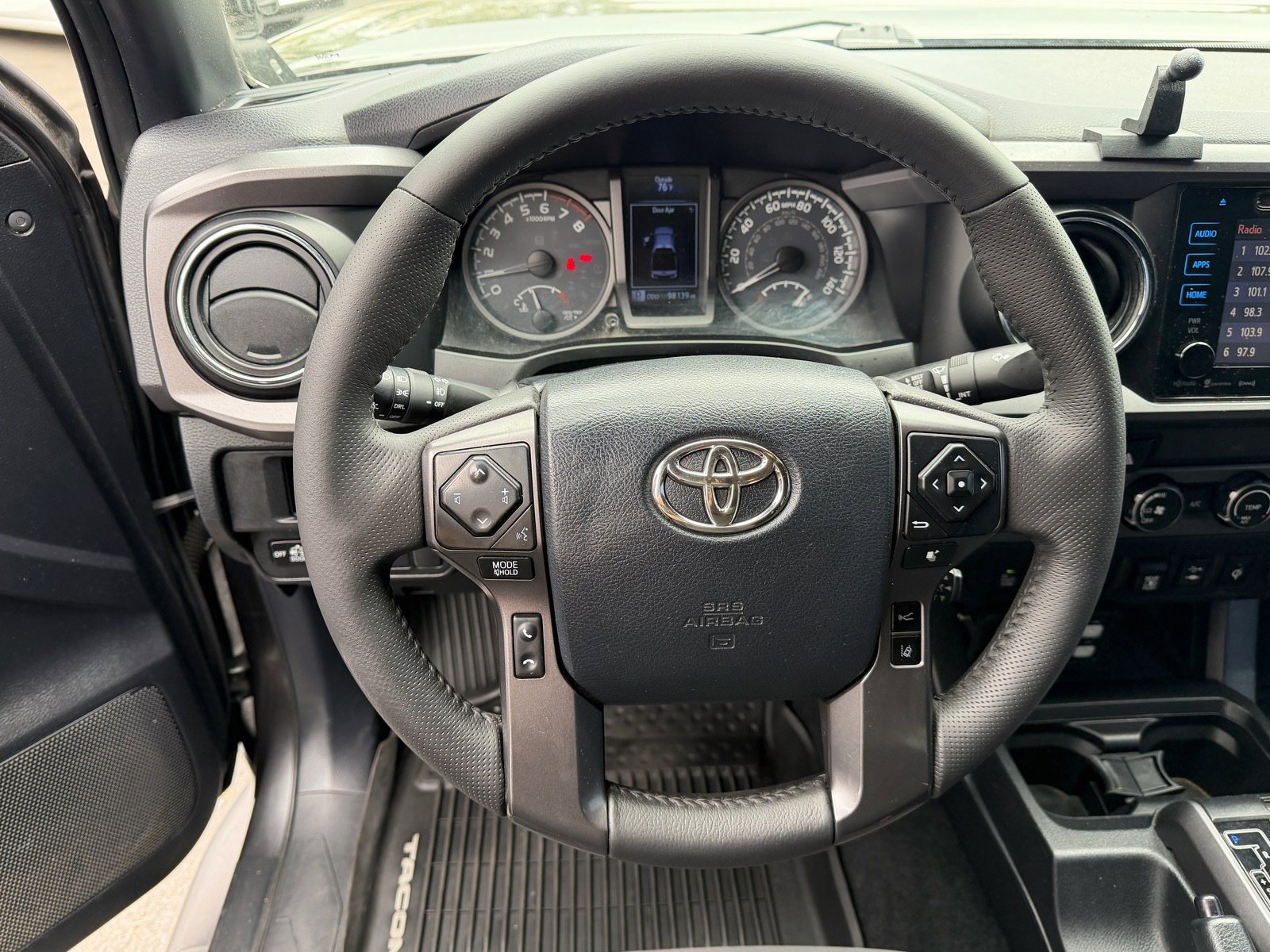 Used 2019 Toyota Tacoma TRD Sport w/ Technology Package RWD image 17