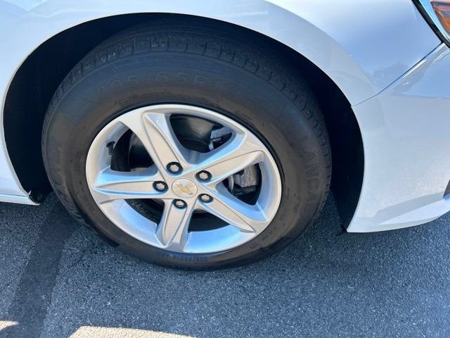 Used 2023 Chevrolet Malibu LS w/ LPO, Floor Liner Package FWD image 42