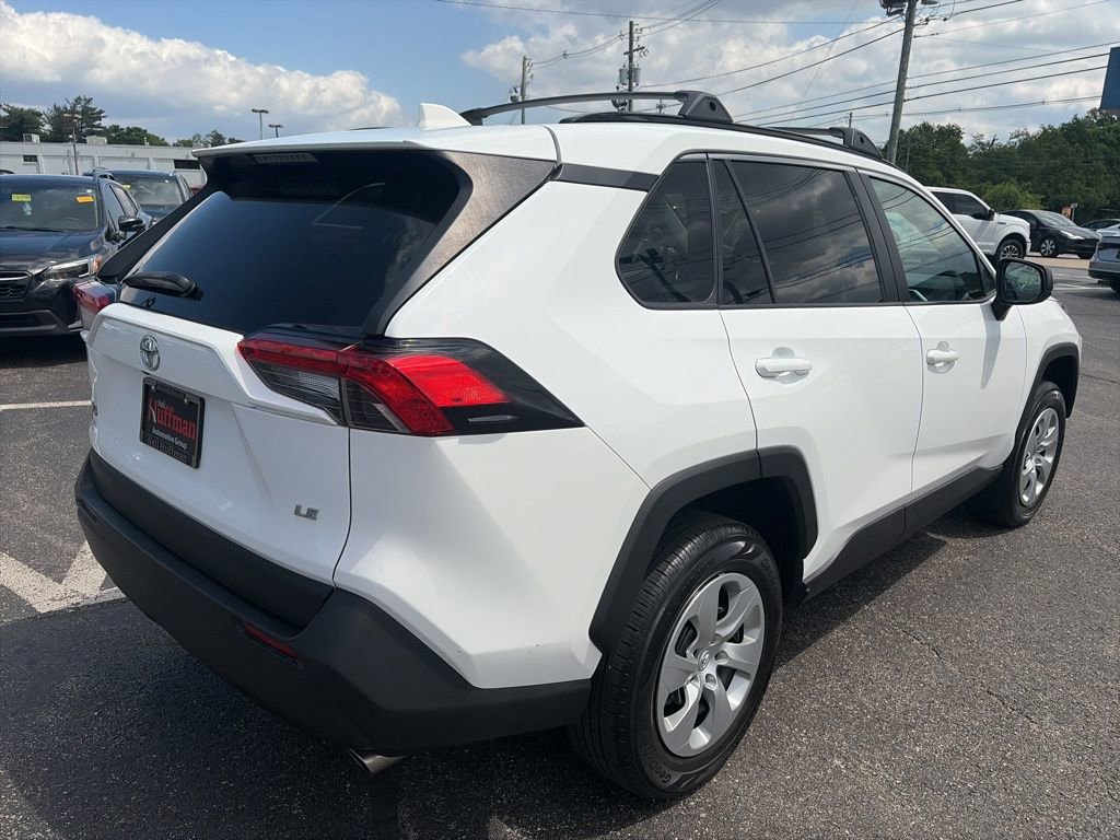 Used 2020 Toyota RAV4 LE FWD image 7