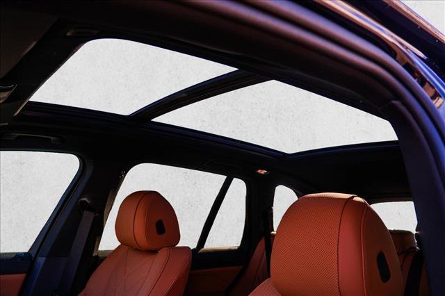 New 2026 BMW X5 xDrive50e w/ M Sport Package image 11