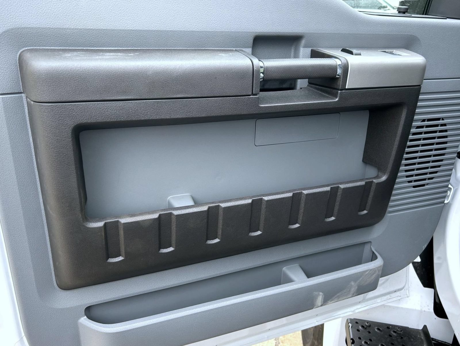 New 2027 Ford F750 2WD Regular Cab Super Duty image 9
