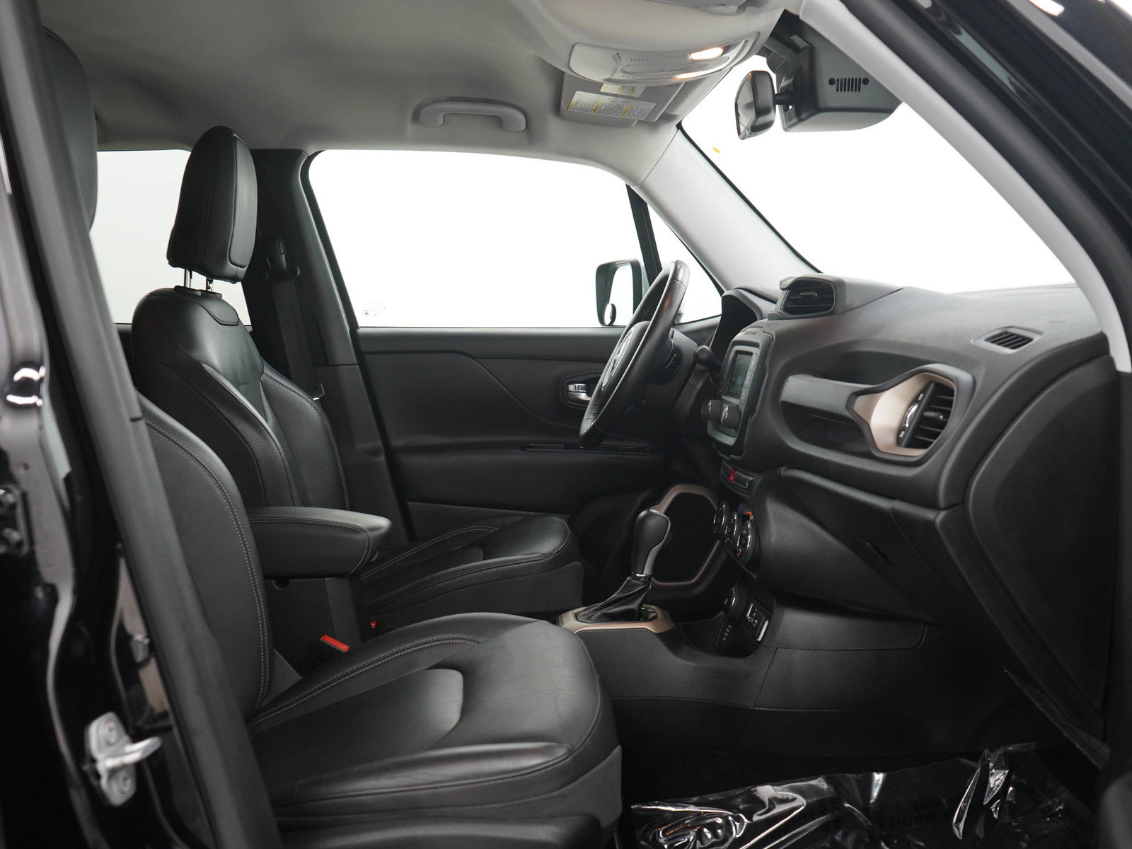 Used 2015 Jeep Renegade Limited AWD/4WD image 11