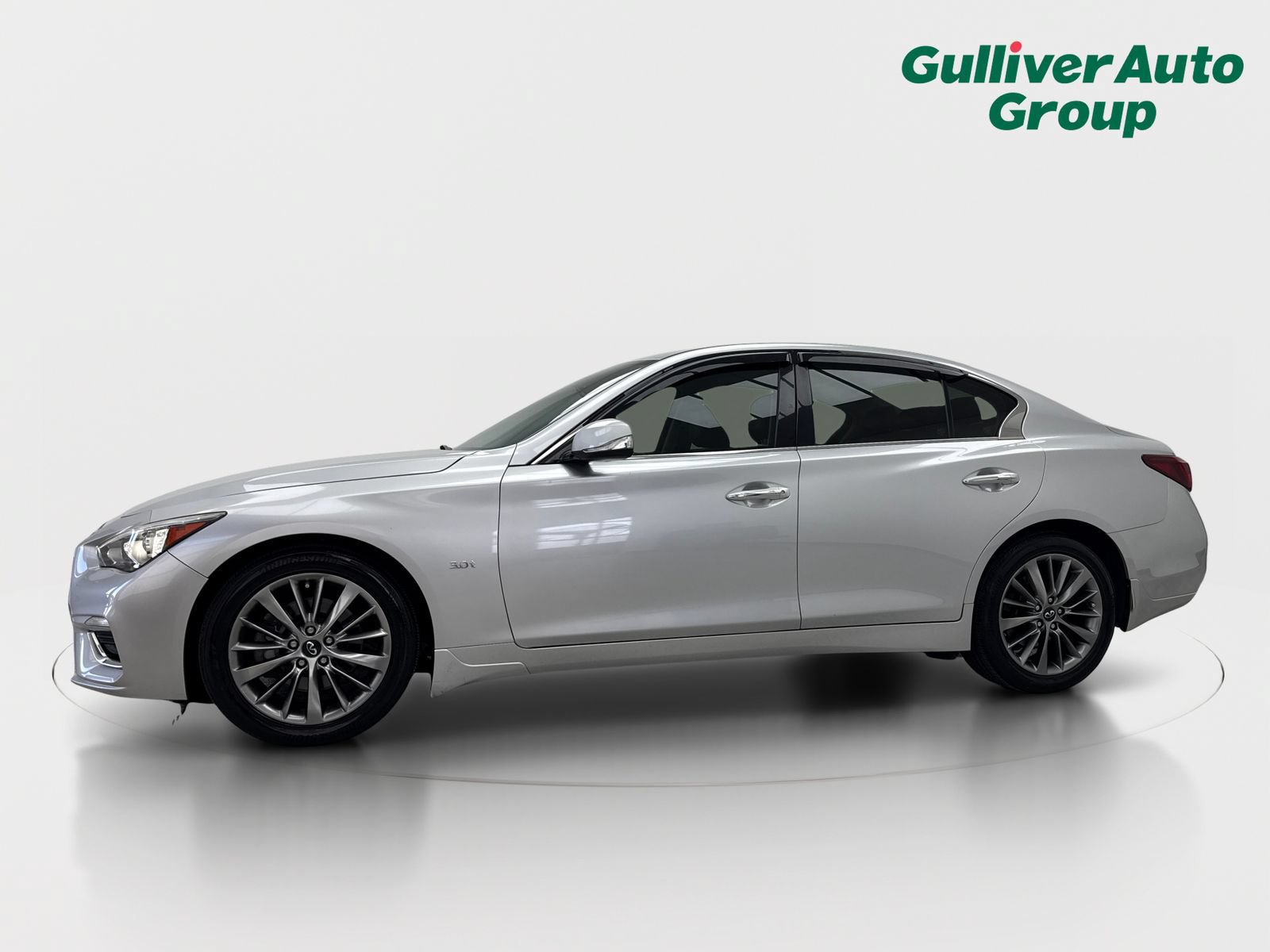 Used 2018 INFINITI Q50 Luxe w/ Essential Package (3.0T Luxe) AWD/4WD image 2