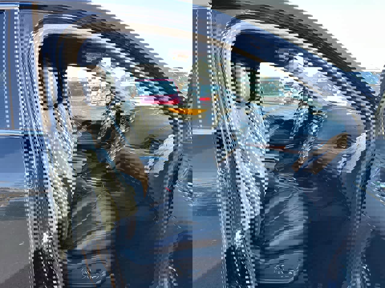 Used 2017 Lincoln MKC Select w/ Lincoln MKC Climate Package image 26