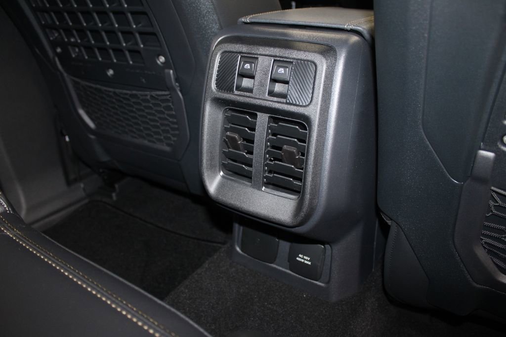 New 2025 Ford Bronco Badlands image 32