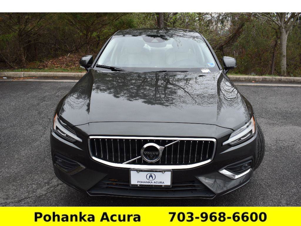 Used 2021 Volvo S60 T6 Inscription image 2