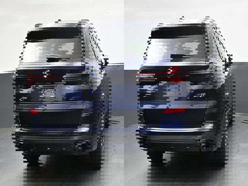Used 2026 BMW X5 xDrive40i w/ M Sport Package AWD/4WD image 4