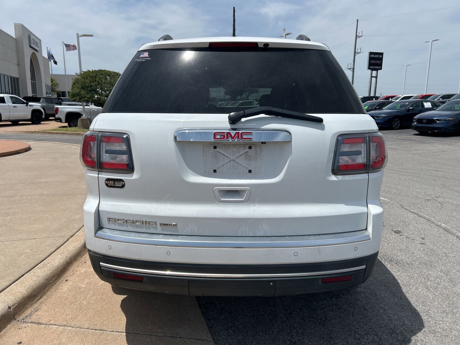 Used 2017 GMC Acadia Limited SLT FWD image 6