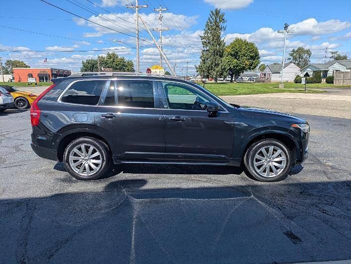 Used 2016 Volvo XC90 T6 Momentum w/ Momentum Plus Package AWD/4WD image 6