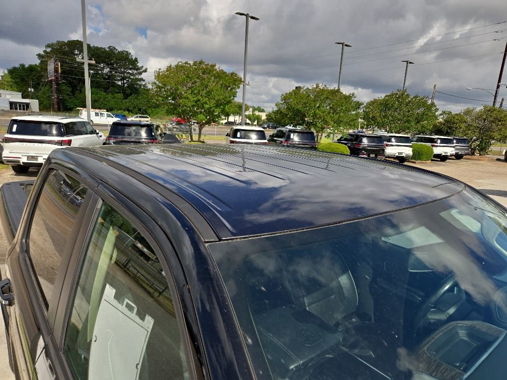 Used 2019 RAM 1500 Laramie AWD/4WD image 5