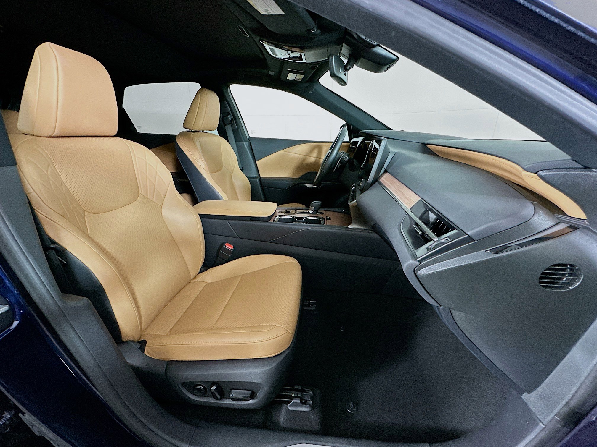 Used 2023 Lexus RX 350 Premium w/ Cold Area Package FWD image 32