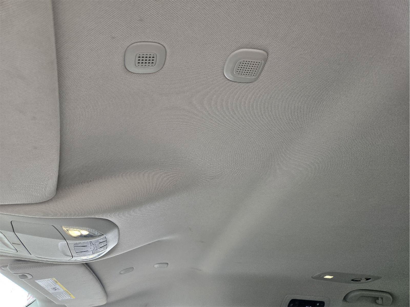 Used 2024 Chrysler Pacifica Touring-L FWD image 21