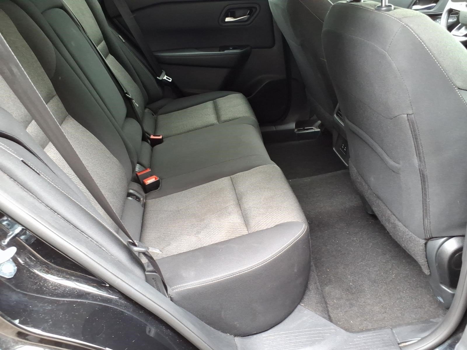 Used 2025 Nissan Rogue SV AWD/4WD image 7
