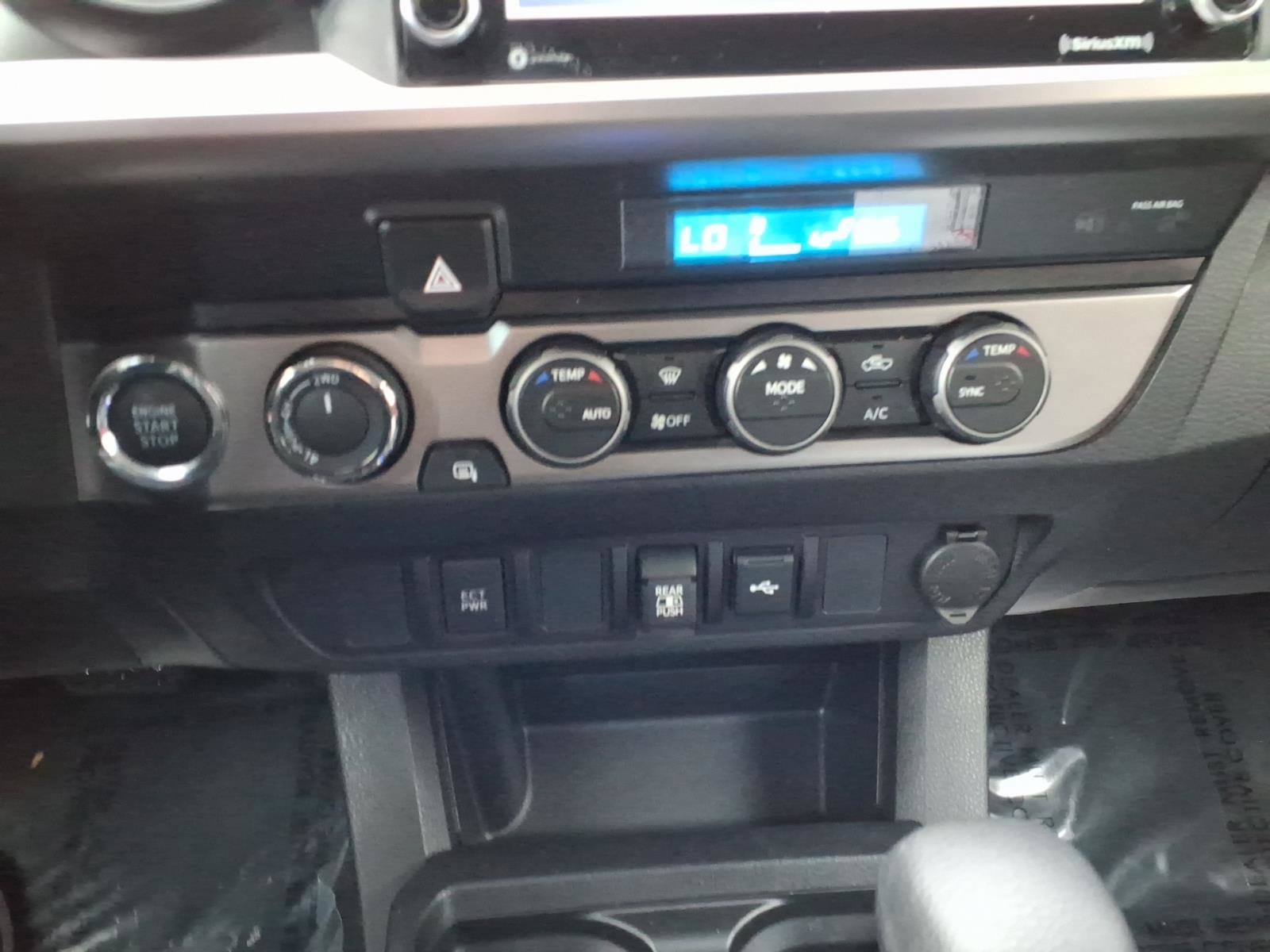Certified 2023 Toyota Tacoma SR5 AWD/4WD image 15