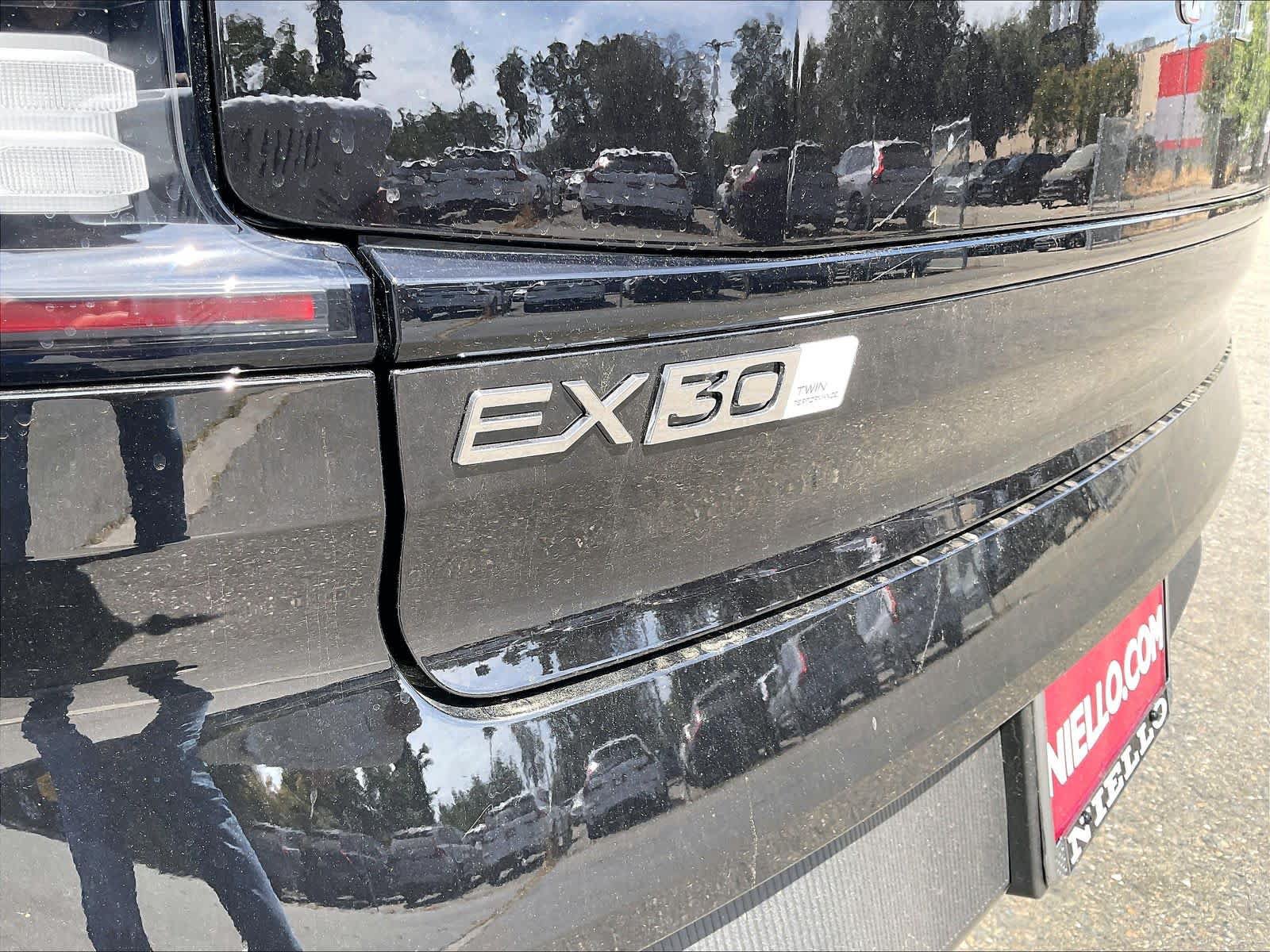 New 2026 Volvo EX30 Ultra w/ Protection Package AWD/4WD image 25