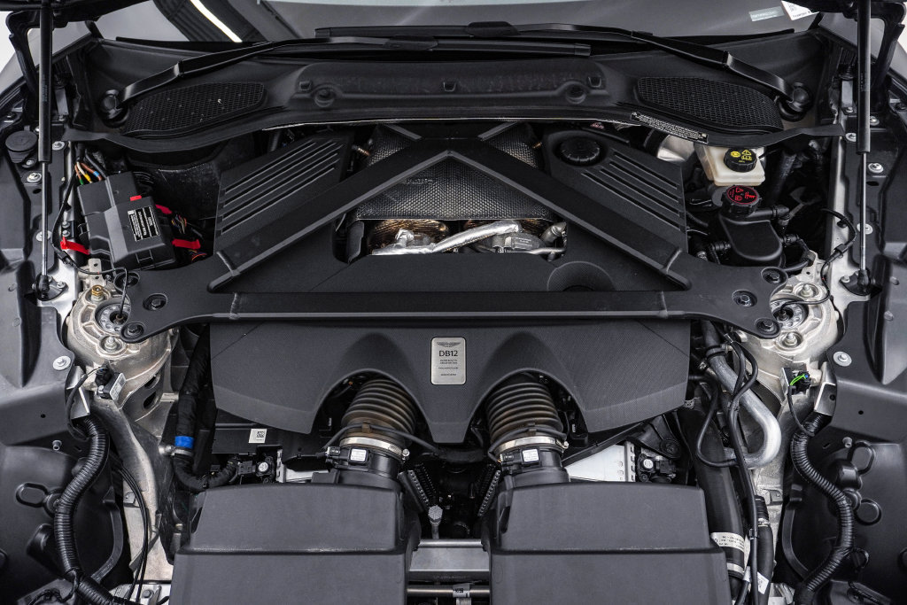 Used 2024 Aston Martin DB12 Coupe RWD image 34