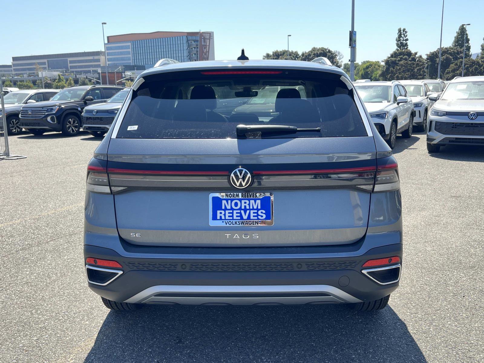 New 2025 Volkswagen Taos SE image 24