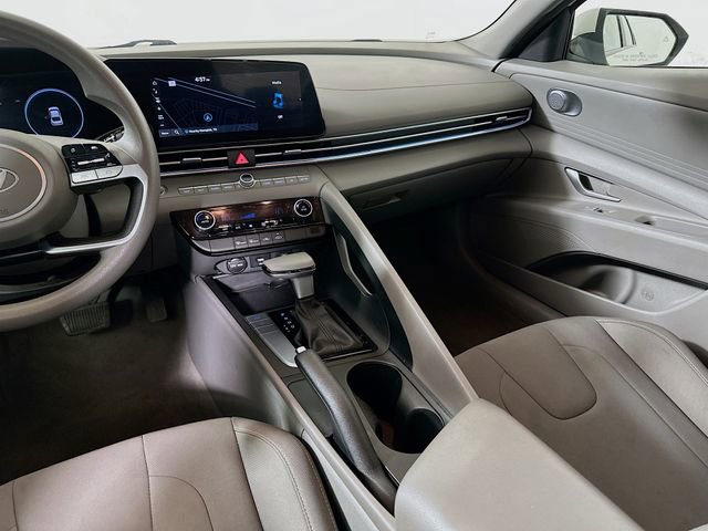 Used 2024 Hyundai Elantra SEL image 24