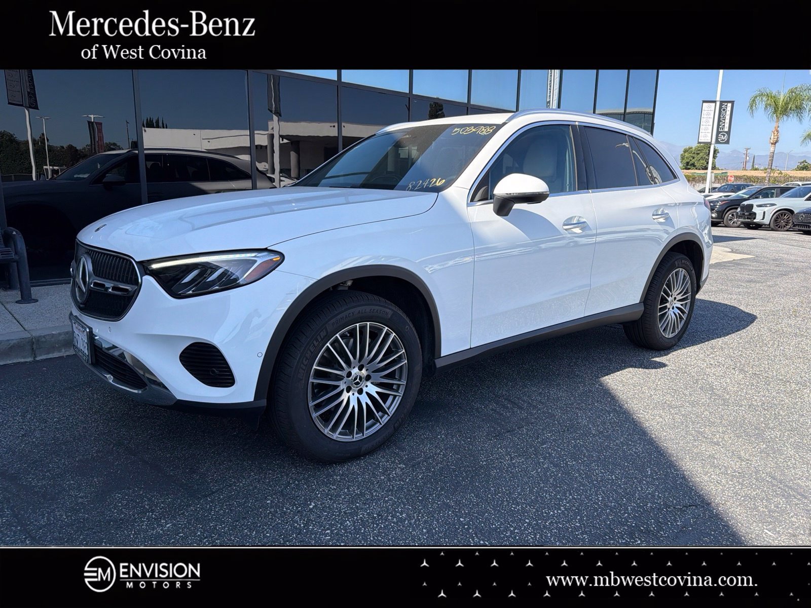 Used 2026 Mercedes-Benz GLC 300 image 1