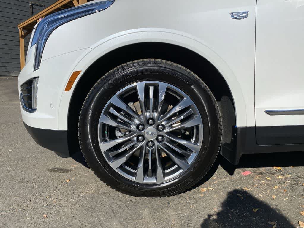 Used 2017 Cadillac XT5 Premium Luxury w/ Driver Assist Package AWD/4WD image 12