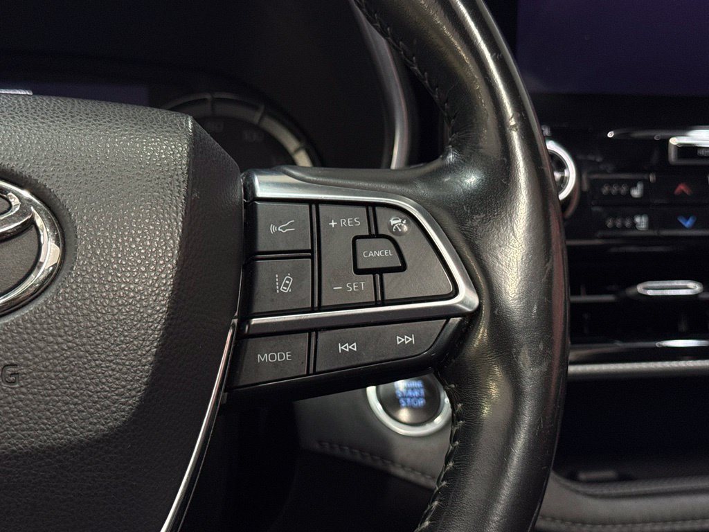 Used 2020 Toyota Highlander Platinum AWD/4WD image 40