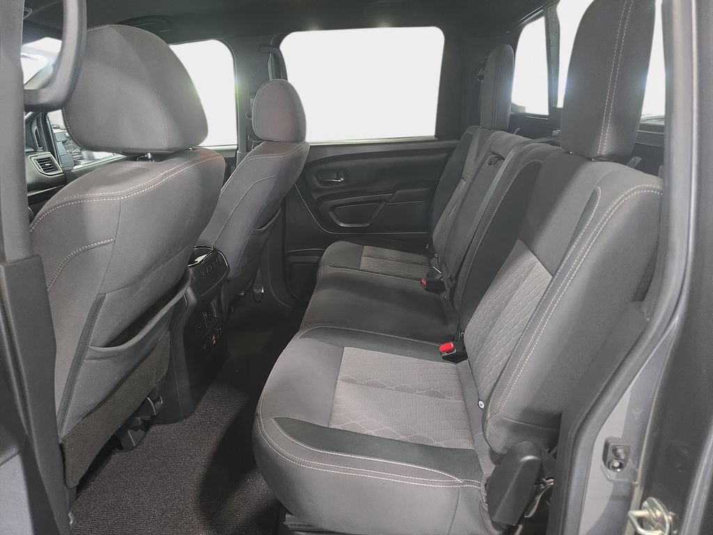Used 2024 Nissan Titan SV w/ SV Convenience Package RWD image 22