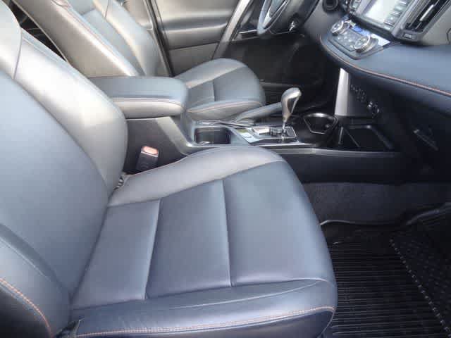 Used 2018 Toyota RAV4 SE AWD/4WD image 15