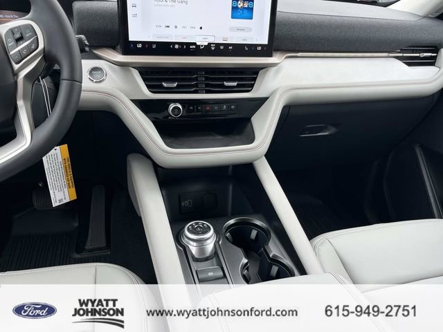 New 2026 Ford Explorer Active AWD/4WD image 18