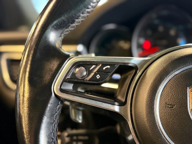 Used 2018 Porsche Macan Sport Edition AWD/4WD image 23
