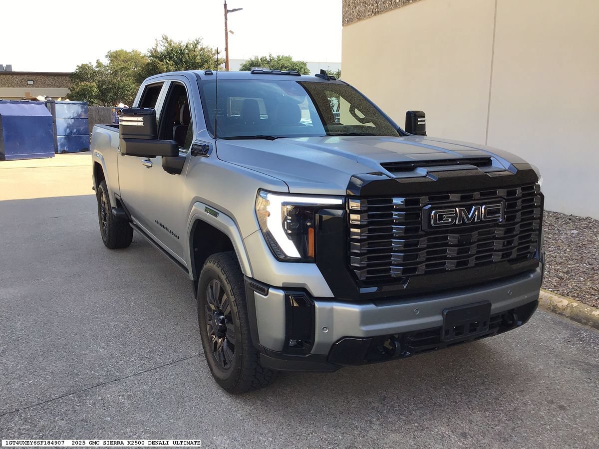 Used 2025 GMC Sierra 2500 Denali Ultimate AWD/4WD image 6