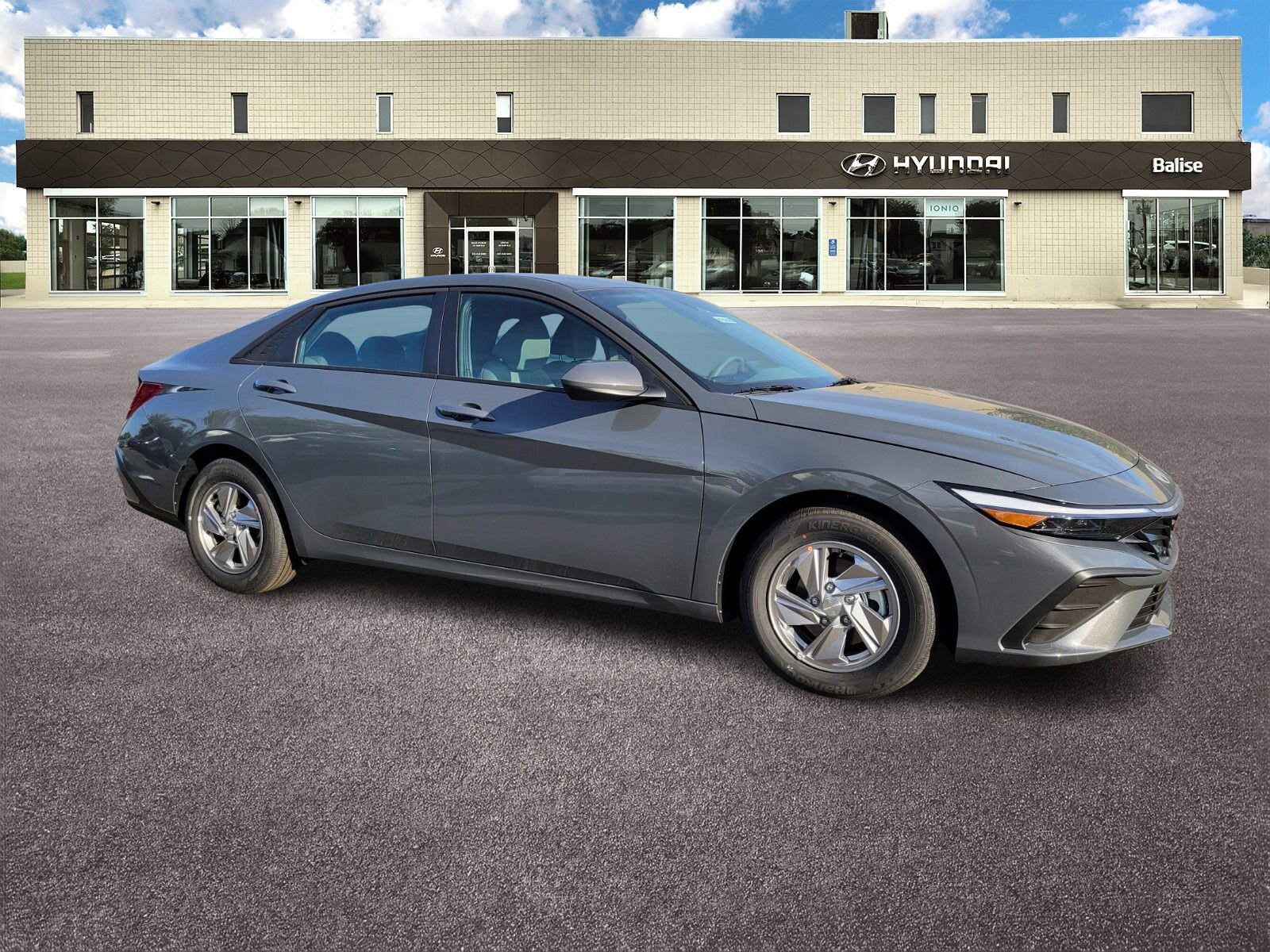 Used 2025 Hyundai Elantra SE