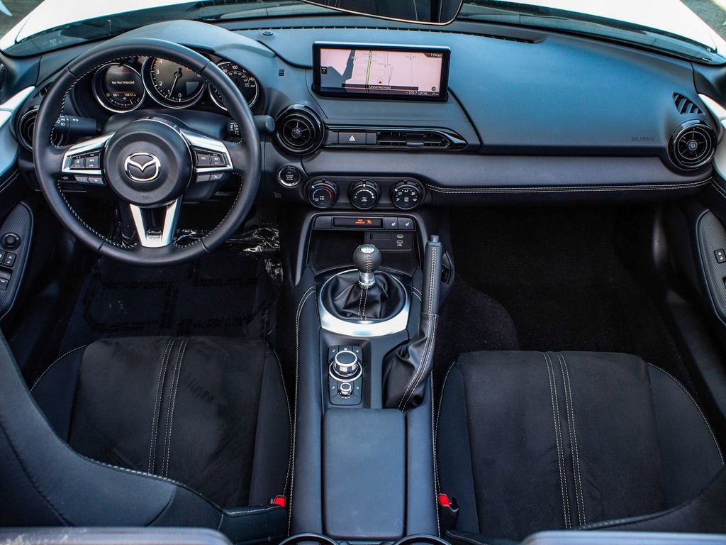 Used 2024 MAZDA MX-5 Miata Club image 32