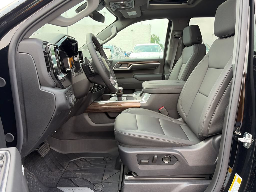 New 2026 Chevrolet Silverado 1500 RST AWD/4WD image 12