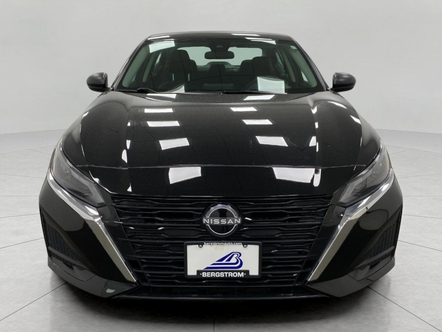 Certified 2025 Nissan Altima 2.5 SV FWD image 9