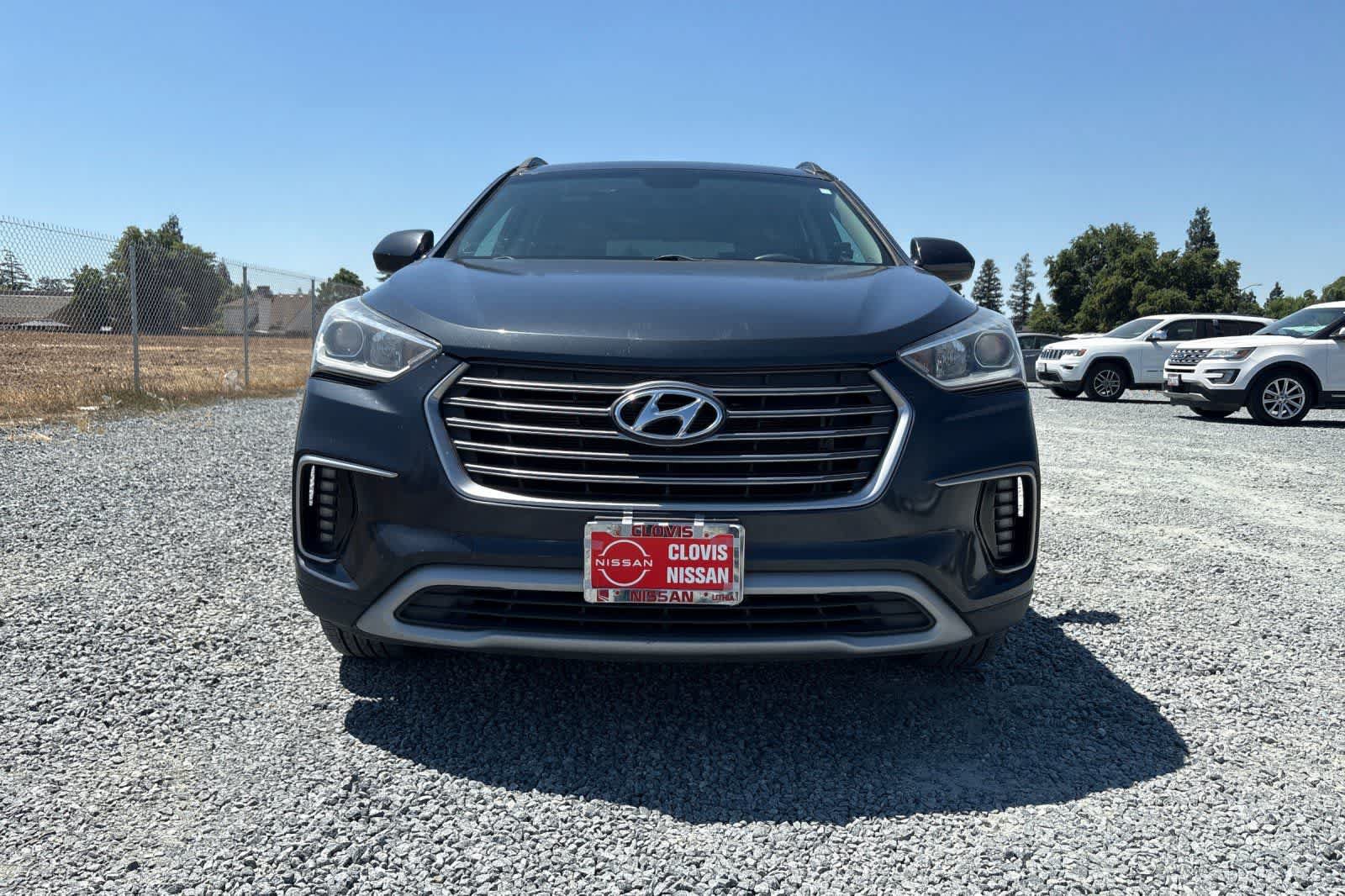 Used 2017 Hyundai Santa Fe SE w/ Cargo Package FWD image 11