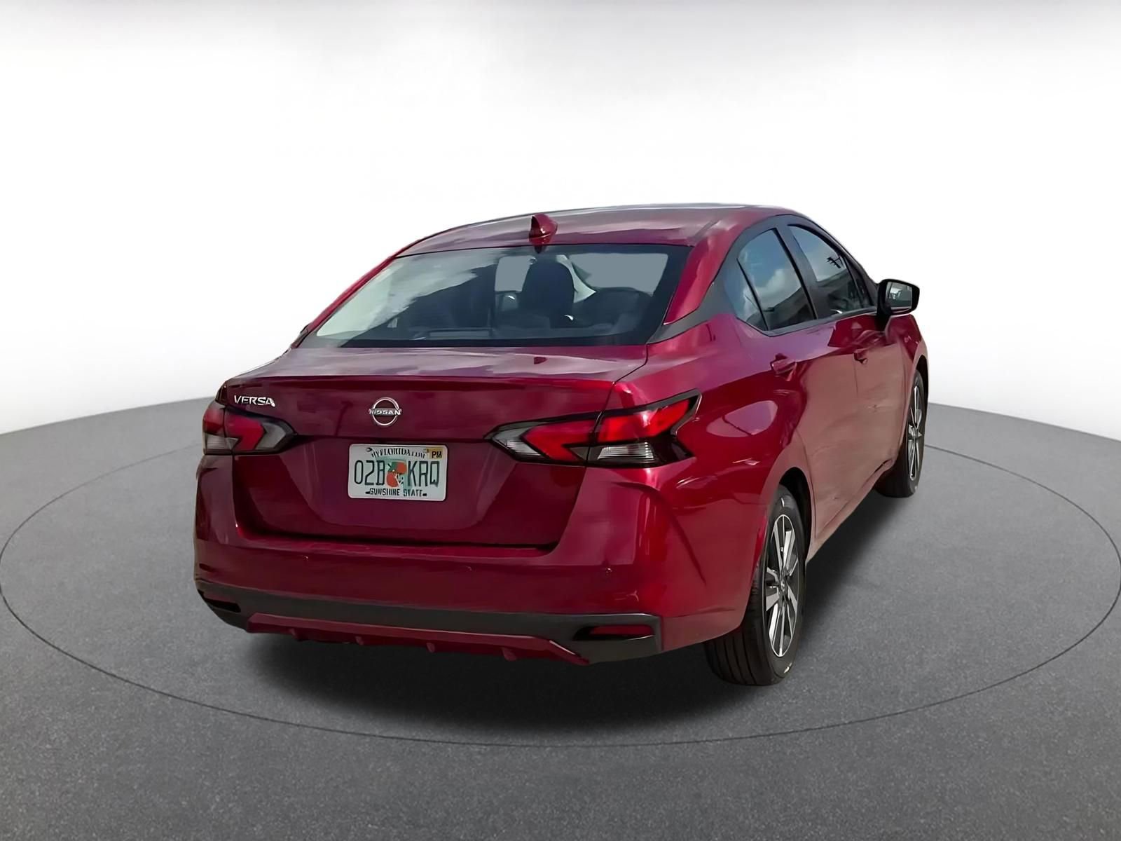 Used 2025 Nissan Versa SV image 11