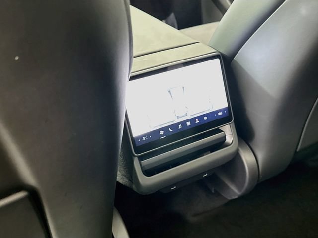 Used 2026 Tesla Model Y AWD image 25