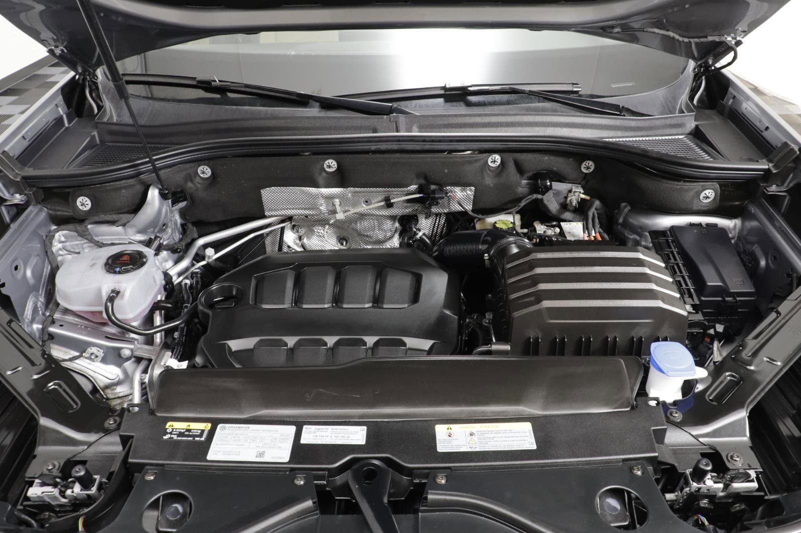 Used 2025 Volkswagen Atlas Cross Sport SE image 23