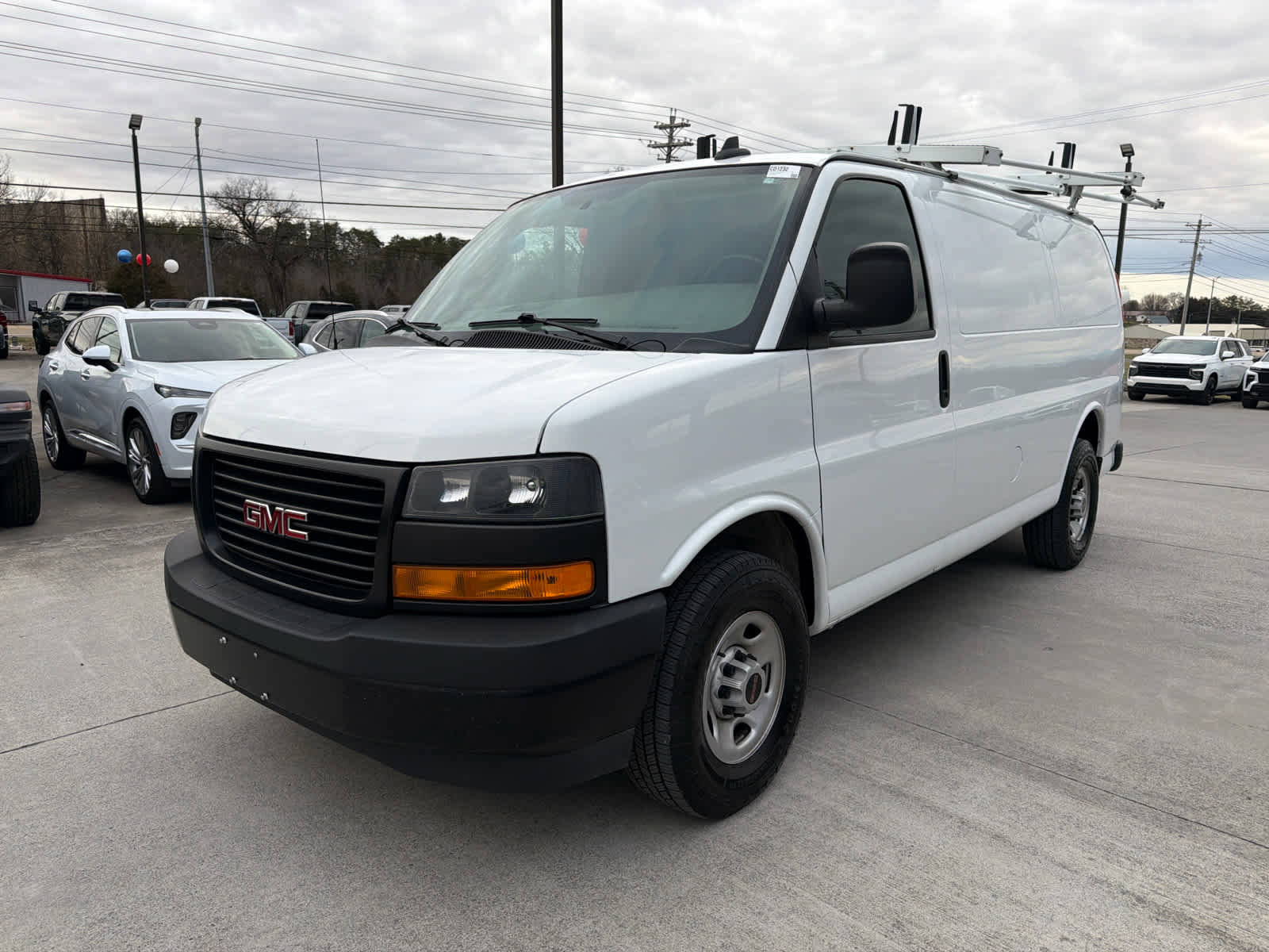 Used 2023 GMC Savana 2500 w/ Driver Convenience Package RWD image 4