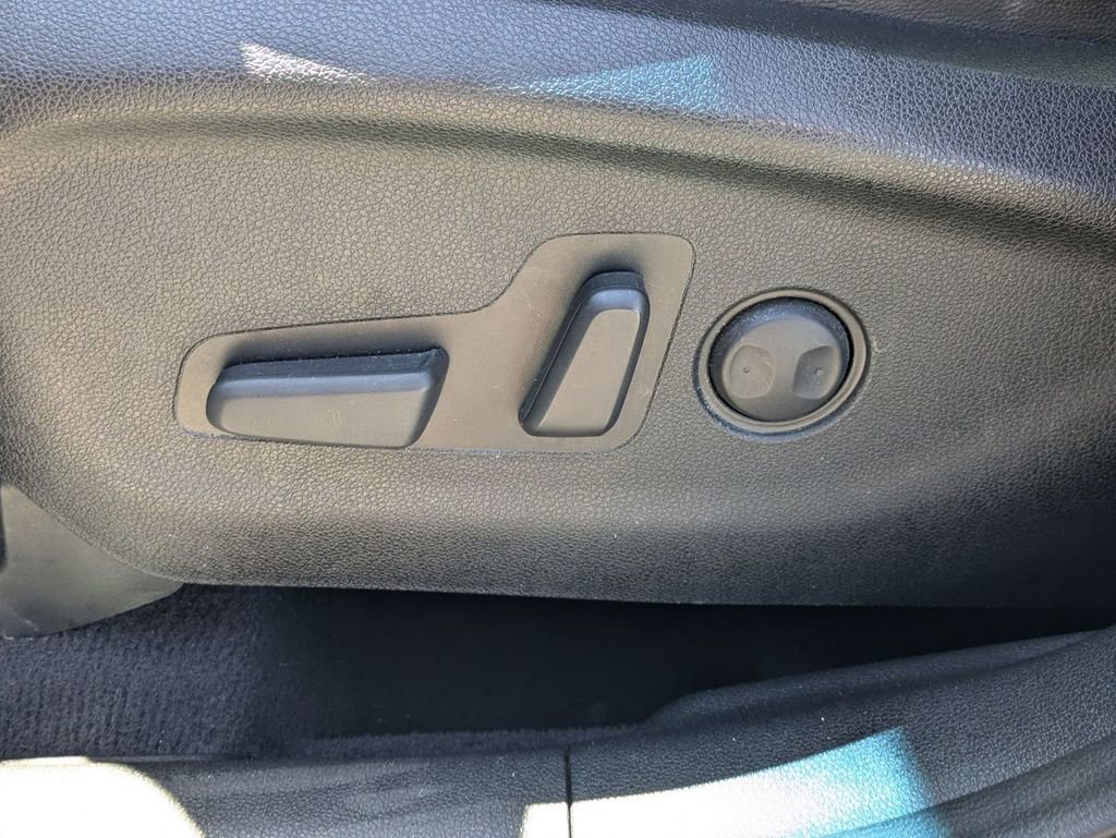 Used 2019 Kia Sorento EX w/ EX Touring Package FWD image 15