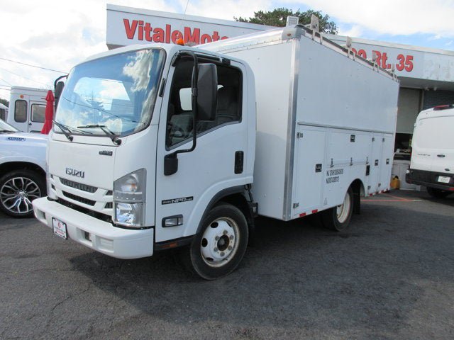 Used 2018 Isuzu NPR RWD image 3