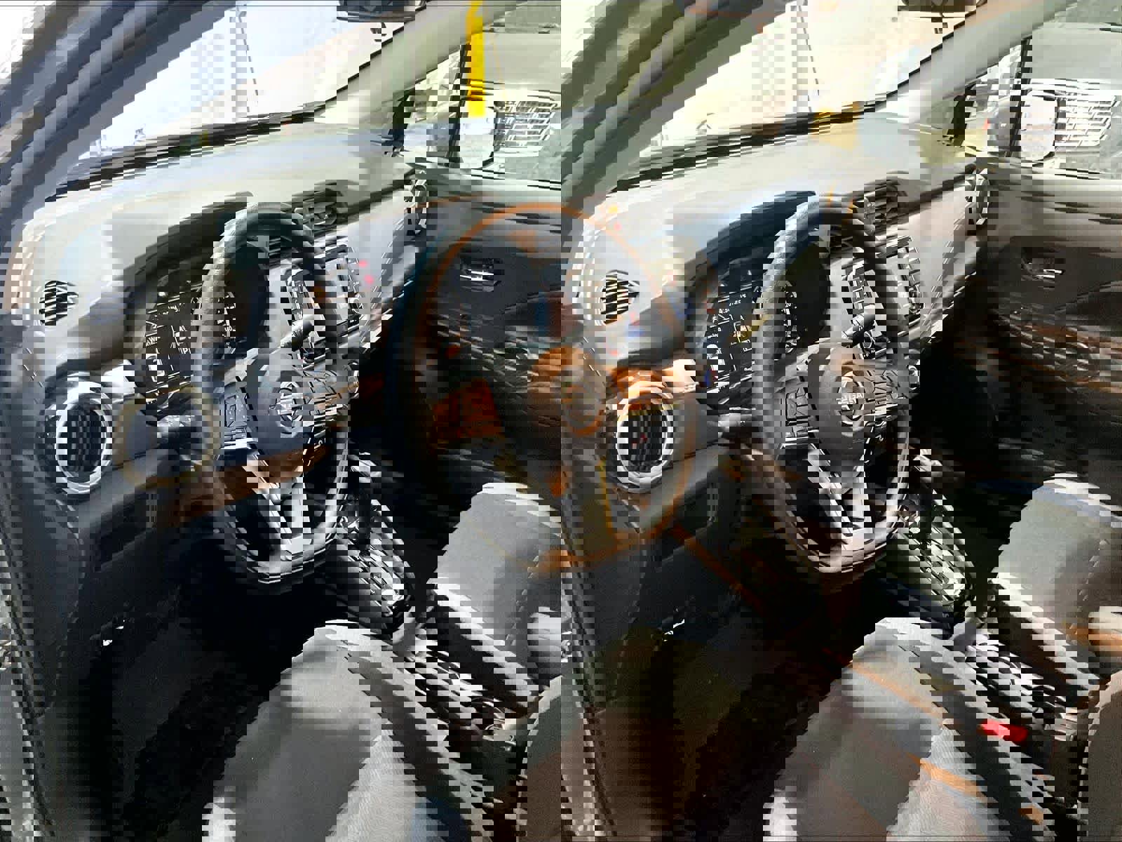 Used 2025 Nissan Versa SV w/ Trunk Package image 8