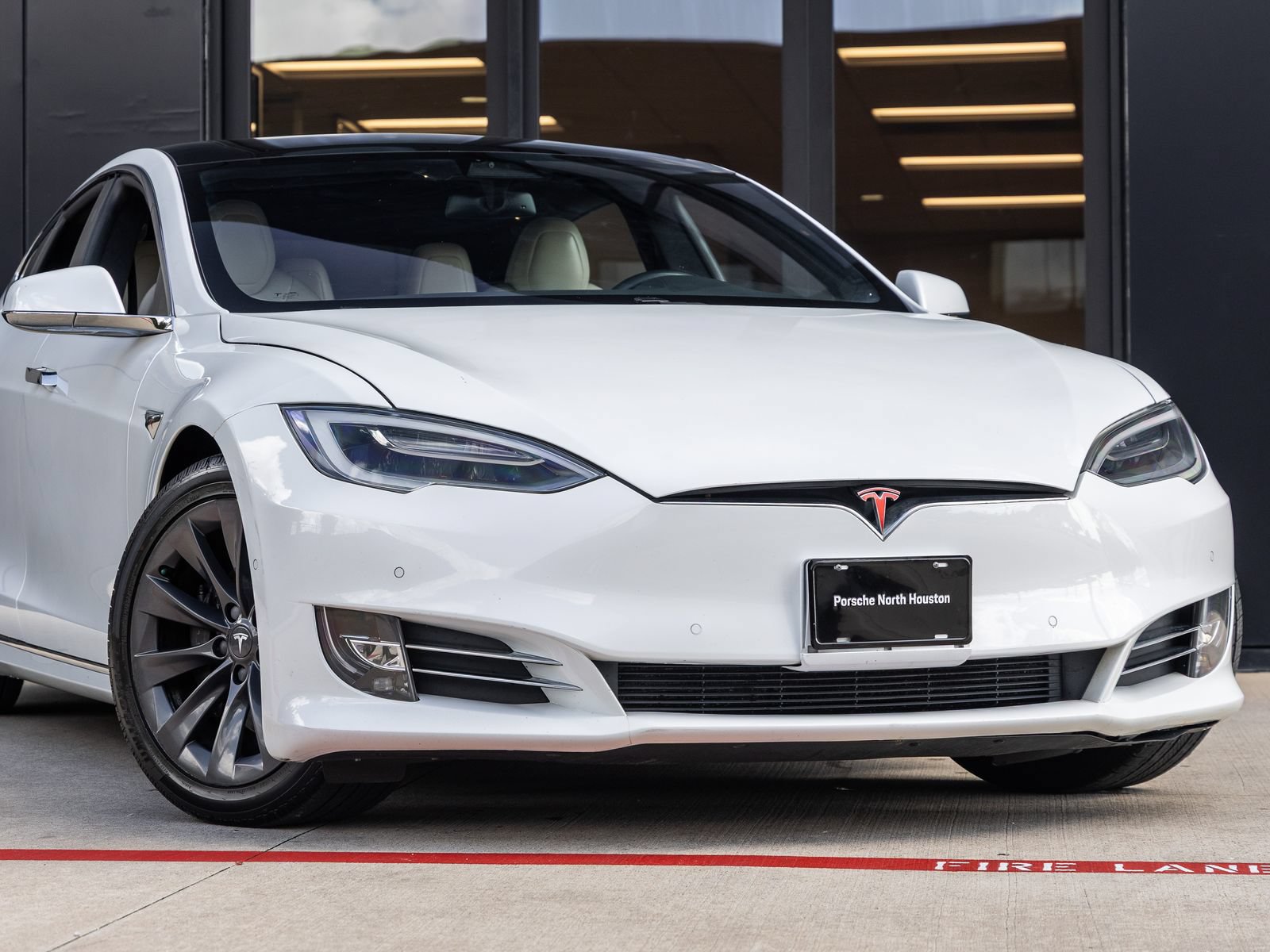 Used 2020 Tesla Model S Long Range AWD/4WD image 5