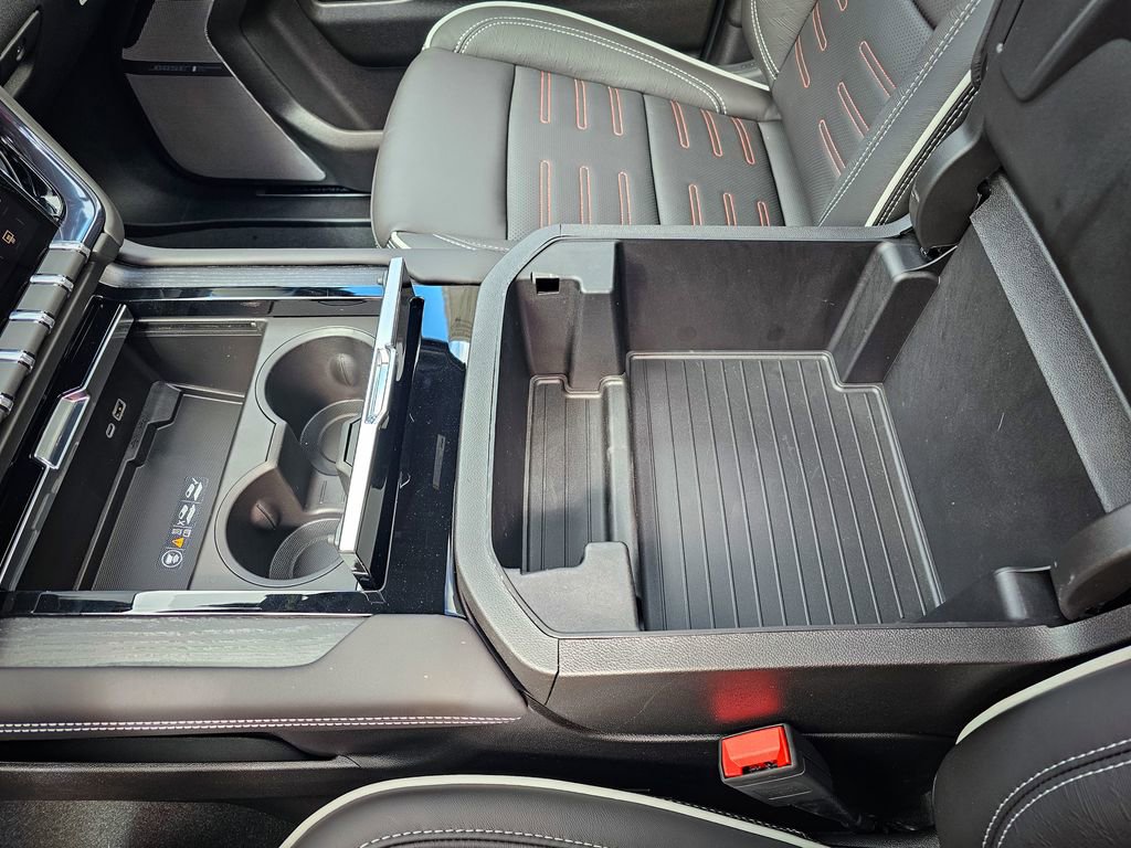 New 2026 GMC Yukon XL AT4 Ultimate w/ LPO, Floor Liner Package AWD/4WD image 34