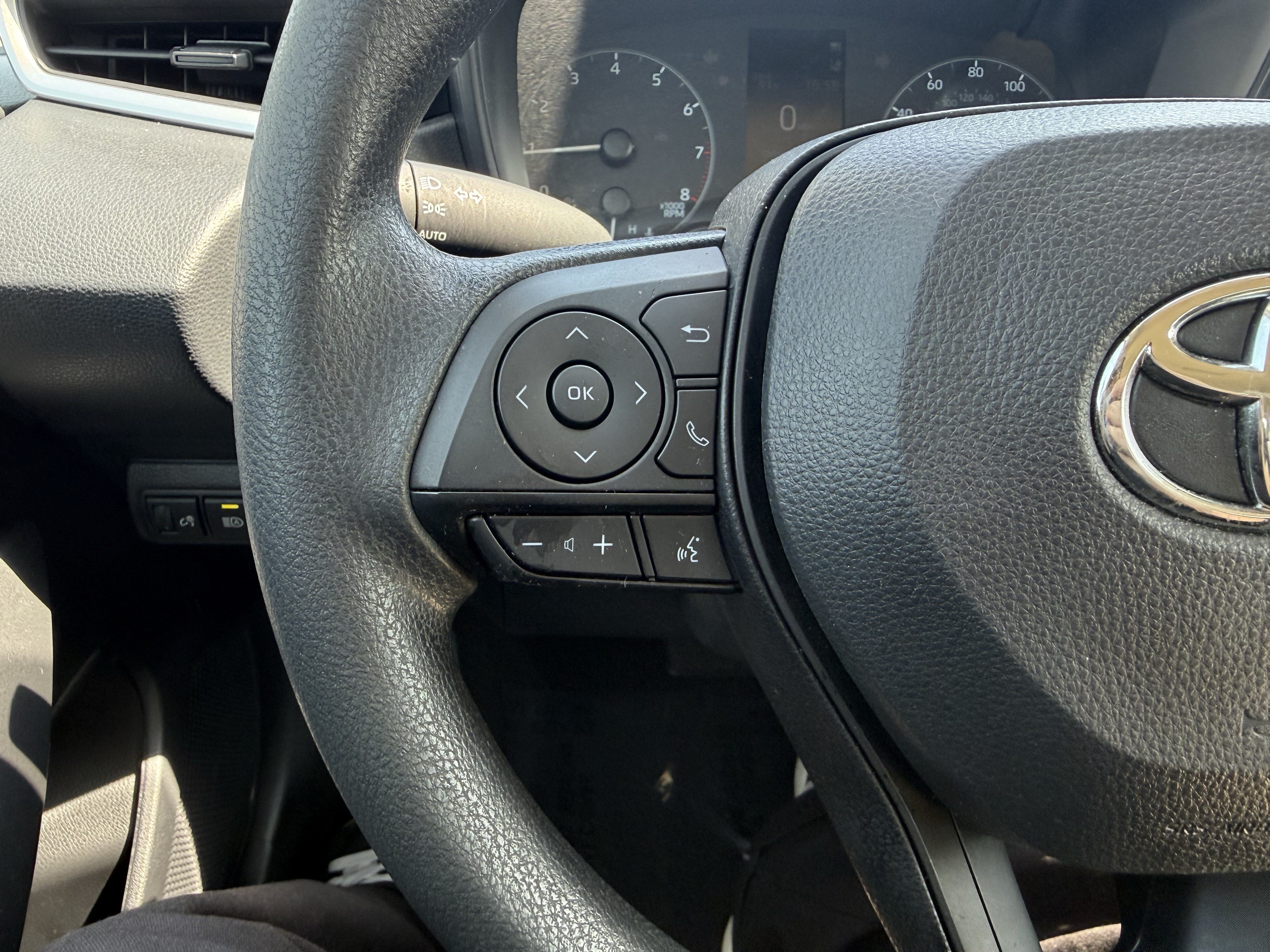 Used 2023 Toyota Corolla LE FWD image 19
