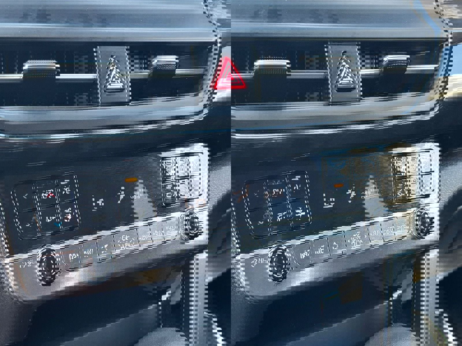 Used 2025 Kia Seltos S image 26