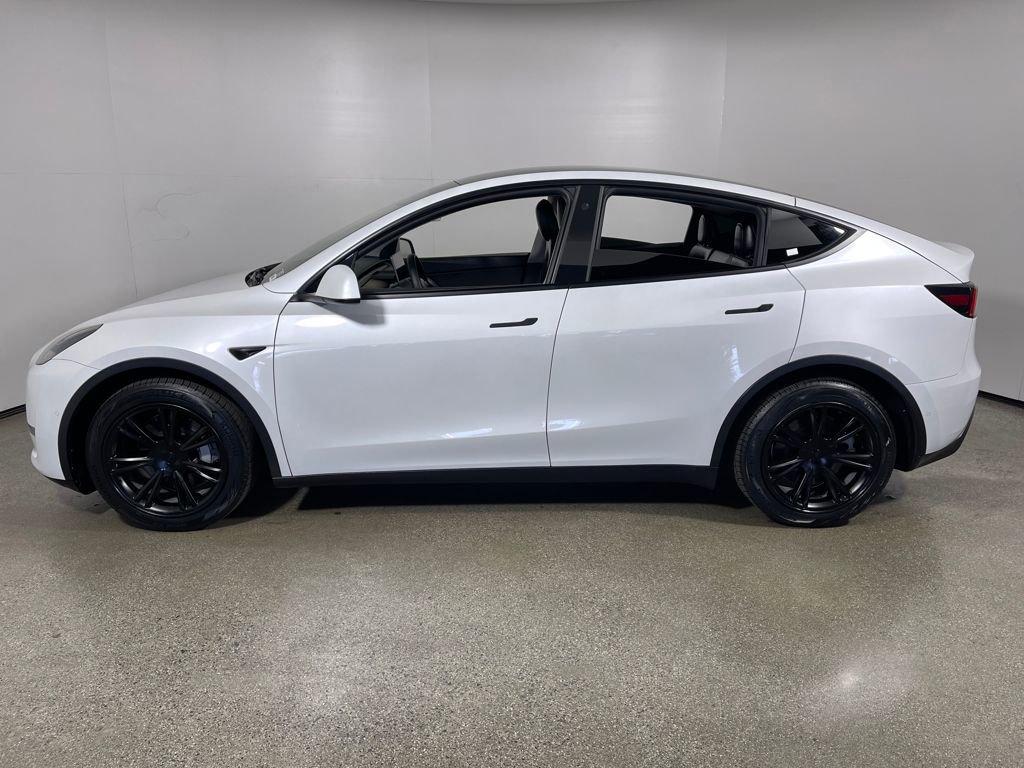 Used 2021 Tesla Model Y Long Range image 6