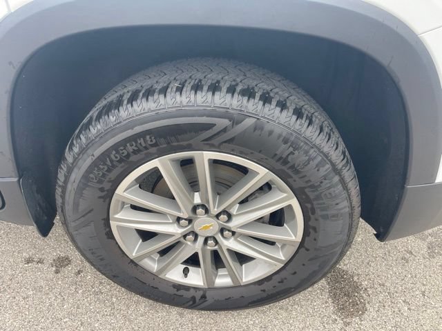 Used 2023 Chevrolet Traverse LT FWD image 9
